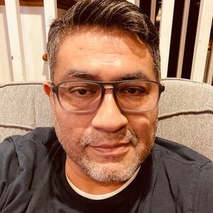 Meet your Posher, Carlos